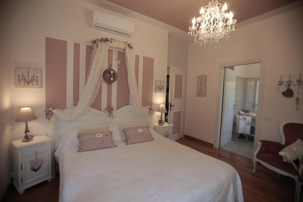 B&B La Casa Di Pamela Casciago Eksteriør bilde