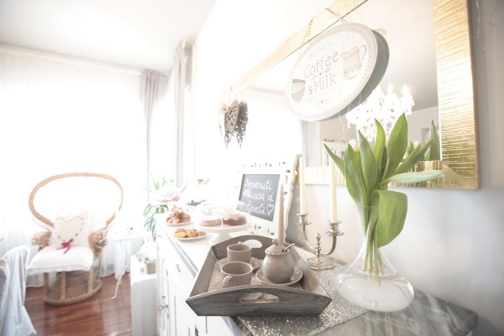 B&B La Casa Di Pamela Casciago Eksteriør bilde