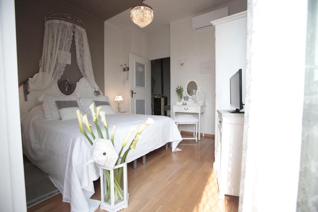 B&B La Casa Di Pamela Casciago Eksteriør bilde